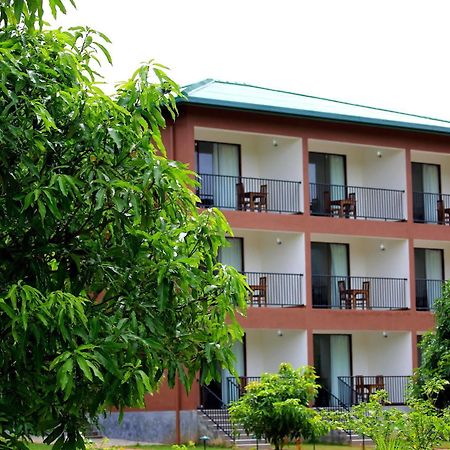 Grand & Gangula Hotell Dambulla Exteriör bild