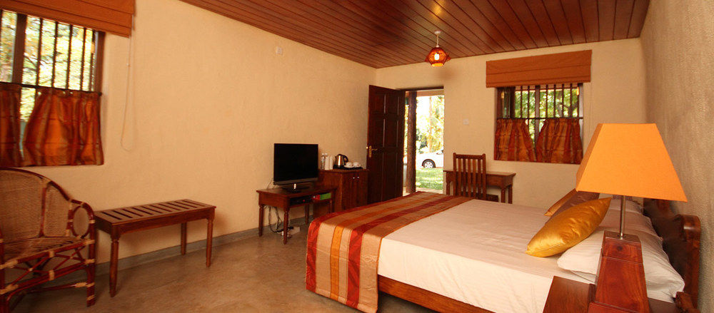 Grand & Gangula Hotell Dambulla Exteriör bild