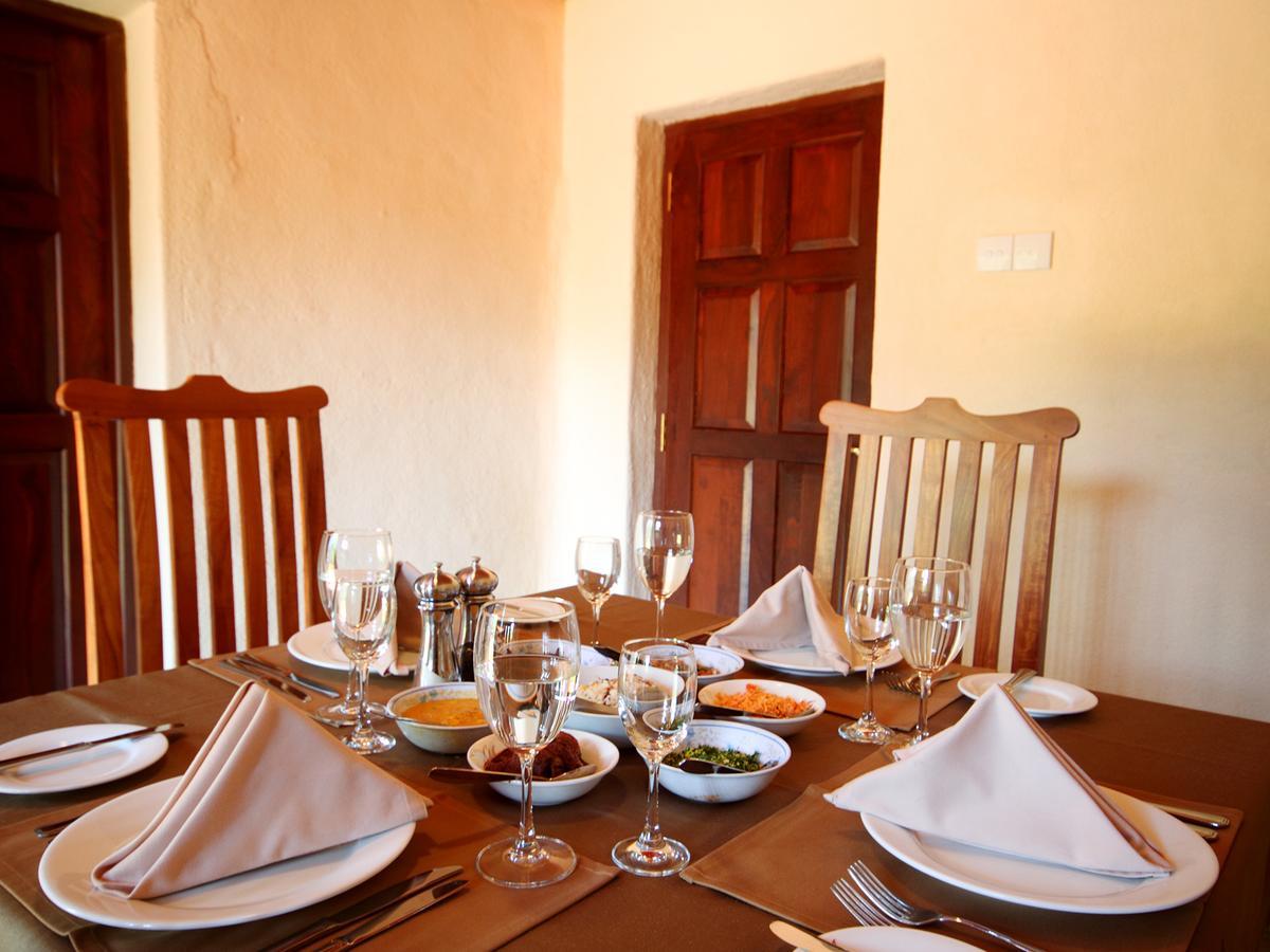 Grand & Gangula Hotell Dambulla Exteriör bild